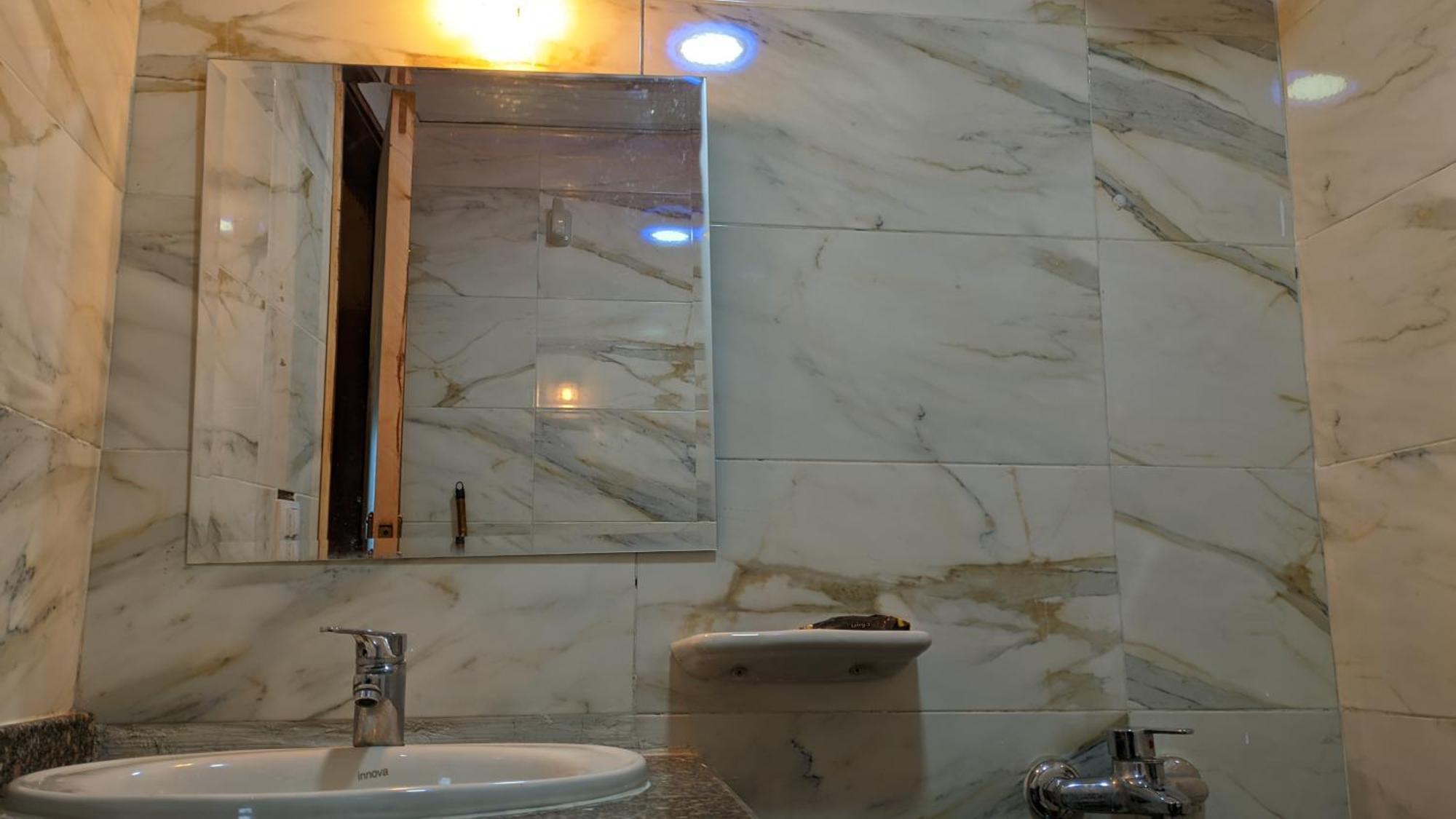 Royal Crown Hotel عائلات فقط Alexandrië Buitenkant foto