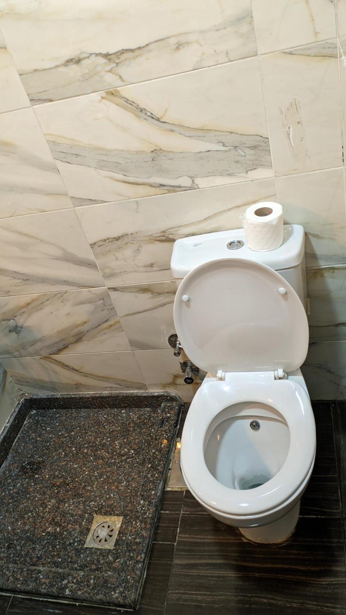 Royal Crown Hotel عائلات فقط Alexandrië Buitenkant foto